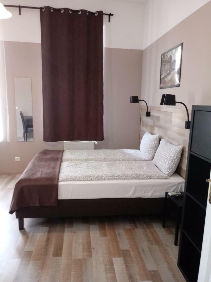 Promenade Panzio Bed & Breakfast Miskolc Luaran gambar