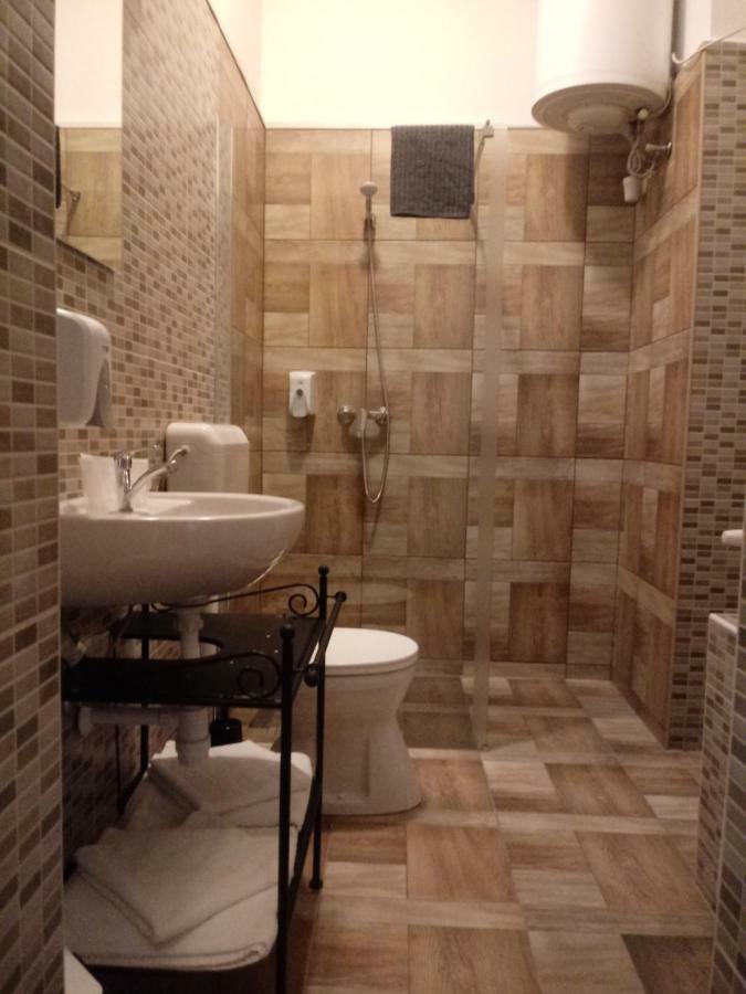 Promenade Panzio Bed & Breakfast Miskolc Luaran gambar