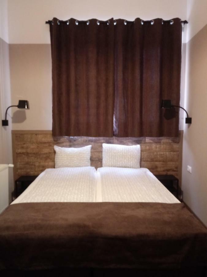 Promenade Panzio Bed & Breakfast Miskolc Luaran gambar